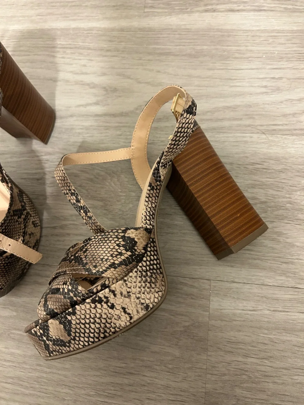 N/A size heel